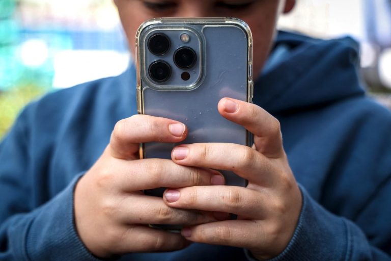 An Analysis of the Impact of Social Media on Mental Health: A Review of Current Evidence
