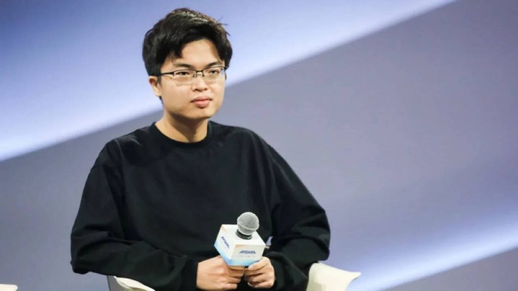 Here are a few options for a formal equivalent, depending on the desired emphasis:
Clarifying the Misconceptions: The PhD Supervisor of Kimi K3 CEO Addresses Zhilin Yang’s Departure from the U.S.
Addressing Speculation: PhD Supervisor Clarifies Zhilin Yang’s Decision to Leave the United States
An Official Perspective on Zhilin Yang’s Transition: PhD Supervisor Corrects Misinformation Regarding U.S. Departure
Recommendation: The first option is the most balanced for a professional or academic news context.