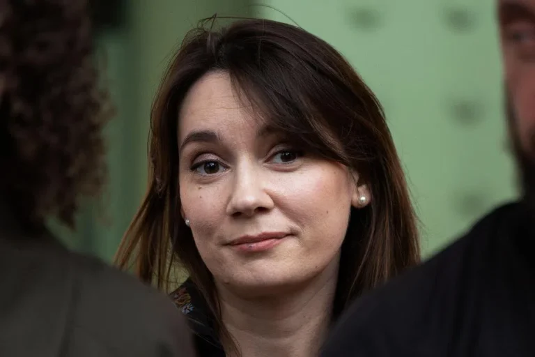 Here are a few options for a formal title, depending on the desired emphasis:
Option 1 (Most direct):
“France Initiates Expulsion Proceedings Against Pro-Kremlin Commentator Ahead of Presidential Election”
Option 2 (Focus on state action):
“French Authorities Move to Deport Pro-Russian Pundit Amid Presidential Campaign”
Option 3 (Concise and journalistic):
“France Targets Pro-Kremlin Commentator for Expulsion as Election Approaches”
Recommendation: Option 1 is the most formal and comprehensive for a news or academic context.