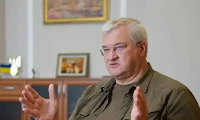 Here are a few options for a formal title, depending on the desired emphasis:
Ukraine Unveils New Russian Disinformation Campaign Across Europe
Ukrainian Authorities Expose Extensive Russian Disinformation Network in Europe
Ukraine Identifies Coordinated Russian Disinformation Efforts Targeting Europe
Recommendation: The first option is the most concise and direct for a formal report or news headline.