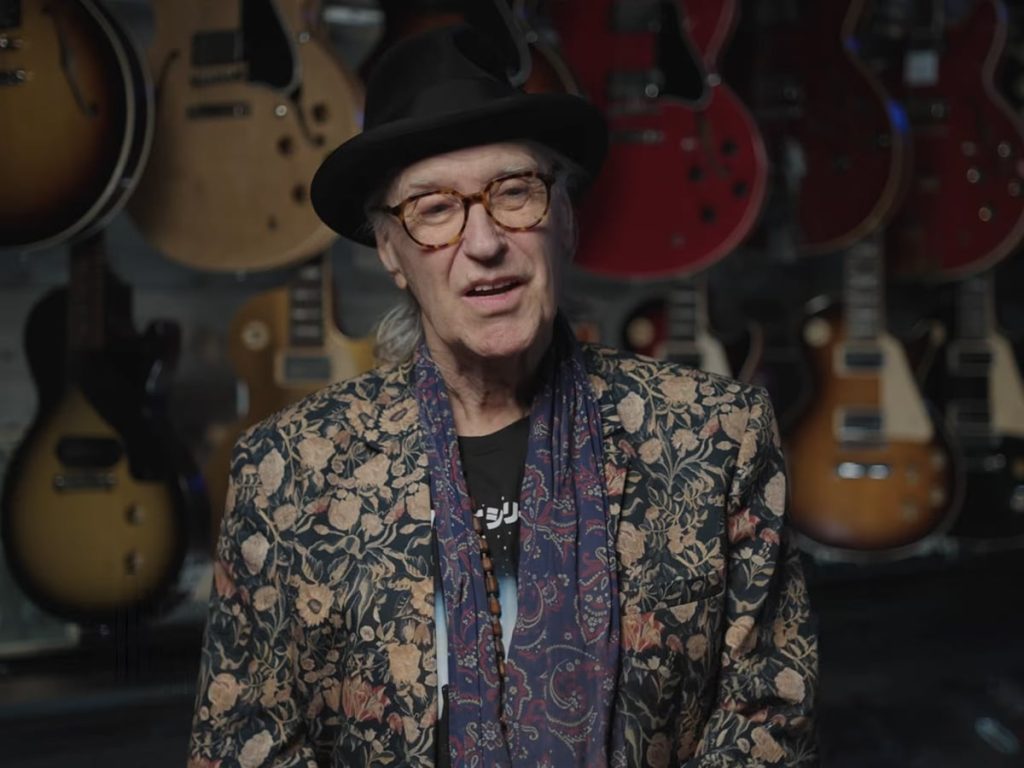 Here are a few options for a formal title, depending on the desired emphasis:
Dave Davies Disavows New Kinks Biography, Citing “Misinformation” (Most professional)
Dave Davies Denounces New Kinks Book Over Alleged Inaccuracies (Stronger tone)
Dave Davies Issues Formal Disavowal of New Kinks Biography Following Claims of Misinformation (Most descriptive)
Recommendation: The first option is the standard style used in professional journalism.