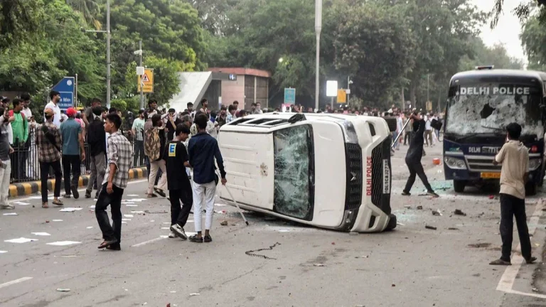 Here is a formal rewrite of the title:
Delhi Police Initiate Investigation into CJP ‘Chalo Sansad’ Violence Amid Allegations of Conspiracy and Foreign-Linked Misinformation