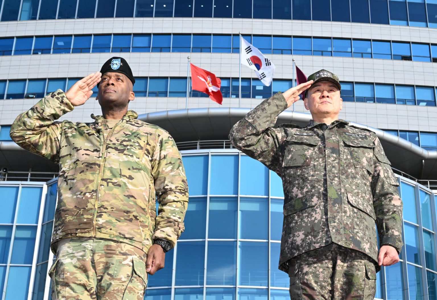 Here are a few options for a formal title, depending on the level of formality you need:
South Korea and the United States Conduct Inaugural Joint Tabletop Exercise on Countering Wartime Disinformation (Most formal/complete)
ROK and U.S. Hold First Joint Tabletop Exercise to Address Wartime Disinformation (Standard diplomatic/military reporting style)