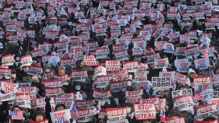 Here is a formal rewrite of the title:
“South Korea Implements New Legislation Targeting Online Misinformation”