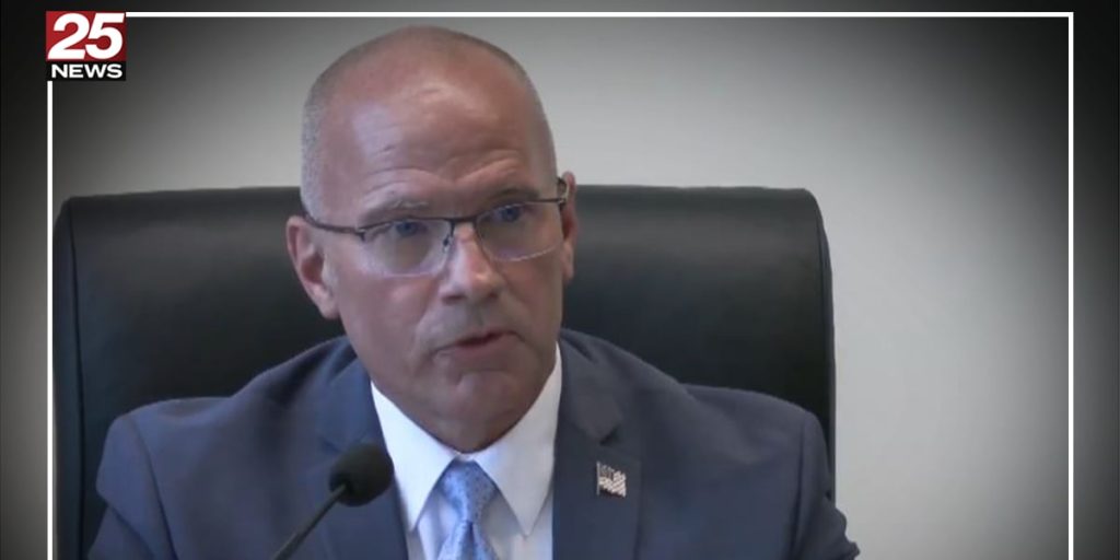 Here are a few ways to rewrite the title in a formal, journalistic tone:
East Peoria Approves Executive Compensation Adjustments Amid Mayoral Rebuttal
East Peoria Officials Approve Pay Raises; Mayor Kahl Addresses Public Concerns
Mayor Kahl Defends Salary Adjustments Following East Peoria Council Approval
Recommendation: The first option (East Peoria Approves Executive Compensation Adjustments Amid Mayoral Rebuttal) is the most professional and objective choice for a news headline.