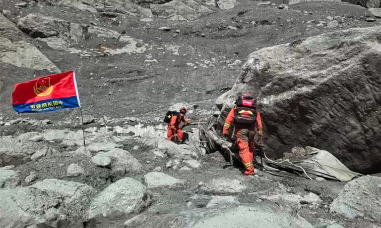 The title has been rewritten in English with a formal tone:
“While Rescue Efforts Proceed, Disinformation Spreads in the Taiwan Region – Where Is Their Sense of Humanity?”