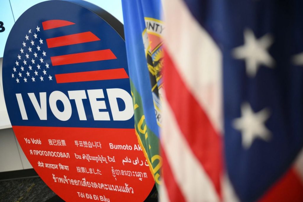 Russian Disinformation Campaign Targets U.S. Midterm Elections, CEDMO Reports