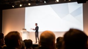 Reddit Co-Founder Criticizes Tech Industry’s Insensitive AI Messaging Amid Rising Misinformation