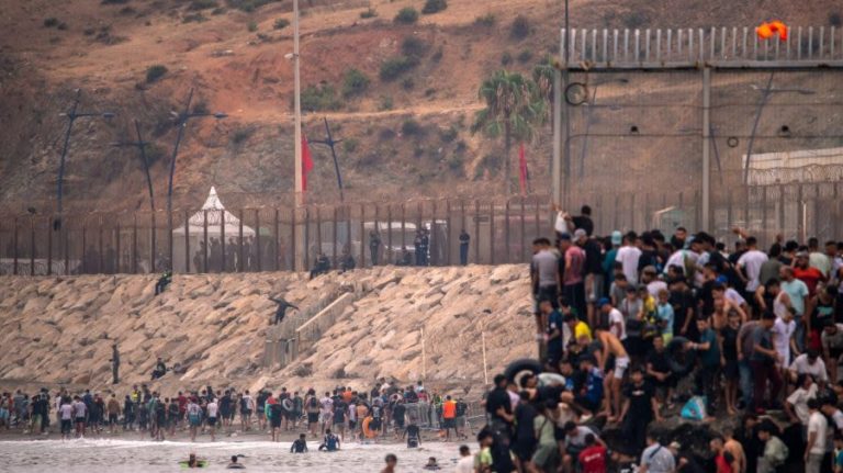 Spanish Prime Minister Accuses Israel and Russia of Disinformation in Ceuta Migrant Crisis